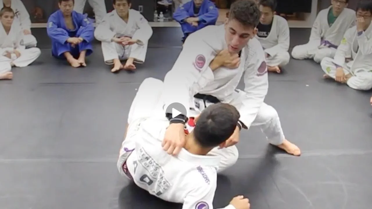 Gui Mendez - Knee Slide Pass